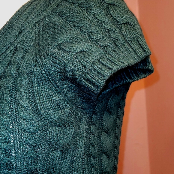 Zara Knit green short sleeved top - Size small - Picture 5 of 6